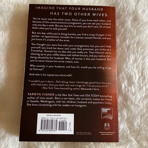EUC Paperback book “The Wives” by Tarryn Fisher 🌸 BUY 2/$9 - Picture 3 of 6